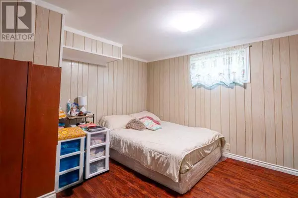 3902 45 Street, Ponoka, AB t4j1b4