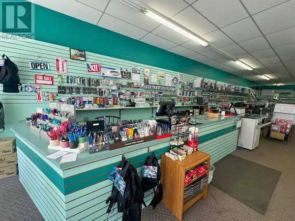 5026 50 Avenue, Ponoka, AB T4J1G3