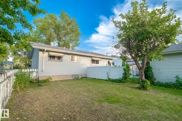 3912 52 st, Wetaskiwin, AB T9A 1M6