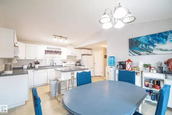 4802 48 AV, Wetaskiwin, AB T9A 0E7