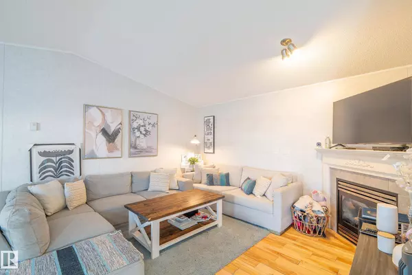 4802 48 AV, Wetaskiwin, AB T9A 0E7