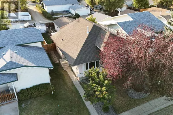 14 Edgington Avenue, Red Deer, AB T4R2K9