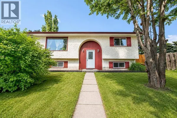 5035 58 Street Close, Rocky Mountain House, AB T4T1G5