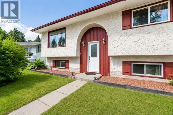 5035 58 Street Close, Rocky Mountain House, AB T4T1G5
