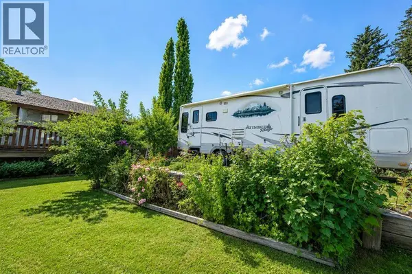 5035 58 Street Close, Rocky Mountain House, AB T4T1G5