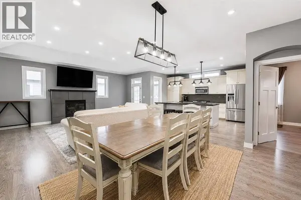 3903 49 Avenue, Ponoka, AB T4J0B6