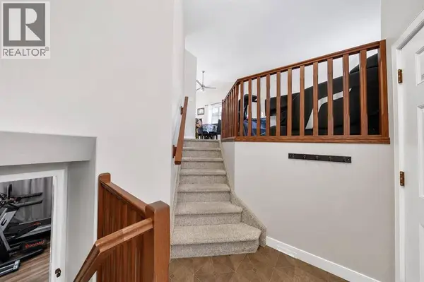 336 Kingston Drive, Red Deer, AB T4P0H2