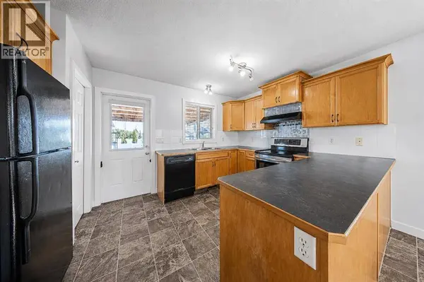 6209 59 Street, Ponoka, AB T4J0B2