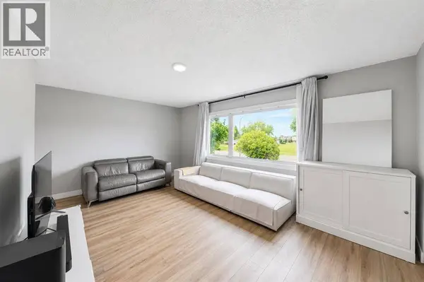 516 Terrace Park, Red Deer, AB T4N1V8