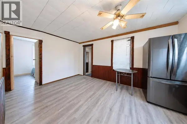 5006 47 Avenue, Ponoka, AB T4J1J3
