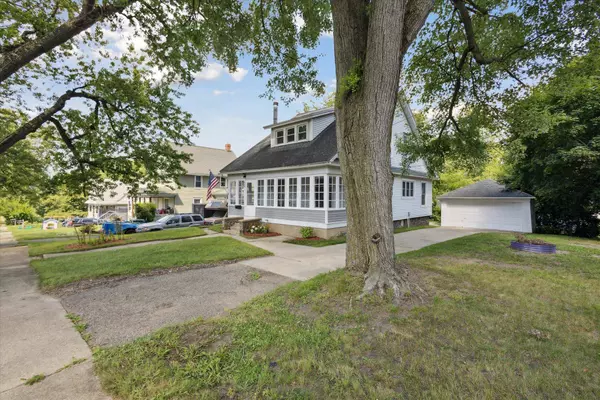 424 N 23rd Street, Springfield, MI 49037