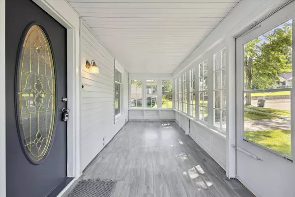 424 N 23rd Street, Springfield, MI 49037