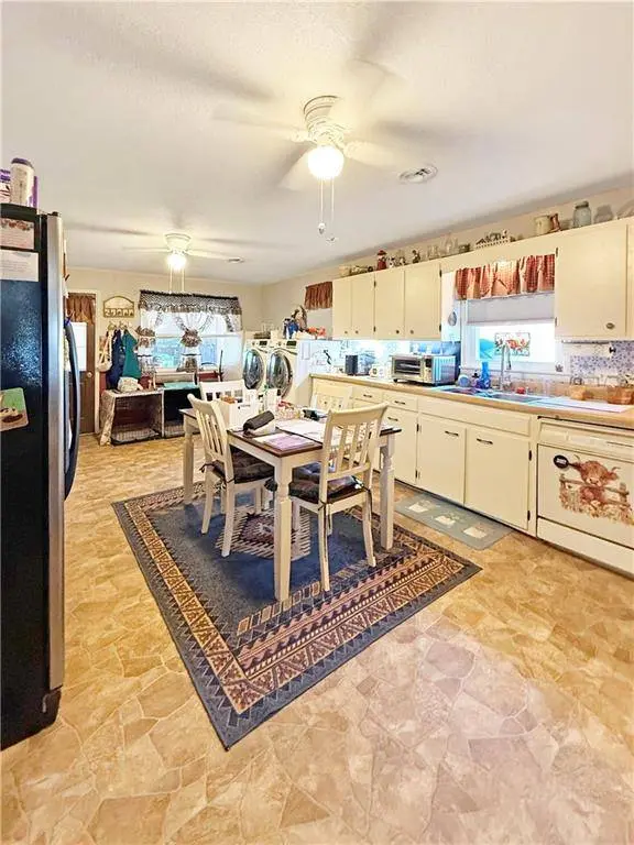 520 Park ST, Cherryvale, KS 67335