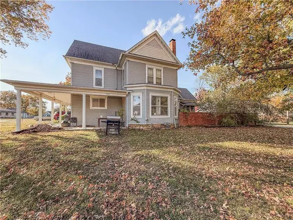 730 E 6th ST #E, Cherryvale, KS 67335