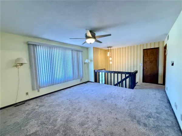205 S Traster ST, Altamont, KS 67330