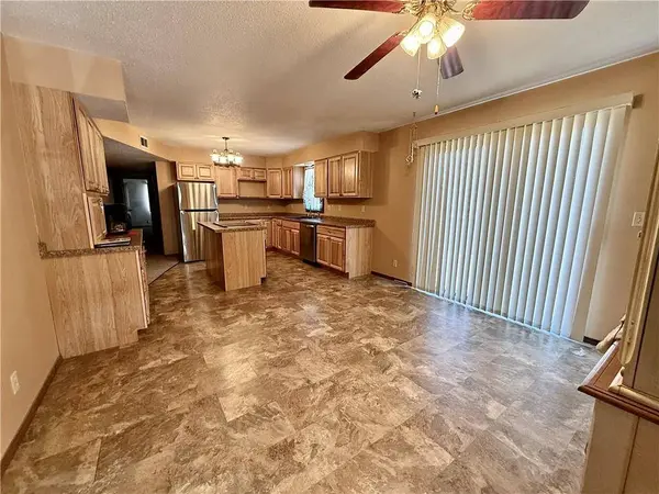 205 S Traster ST, Altamont, KS 67330
