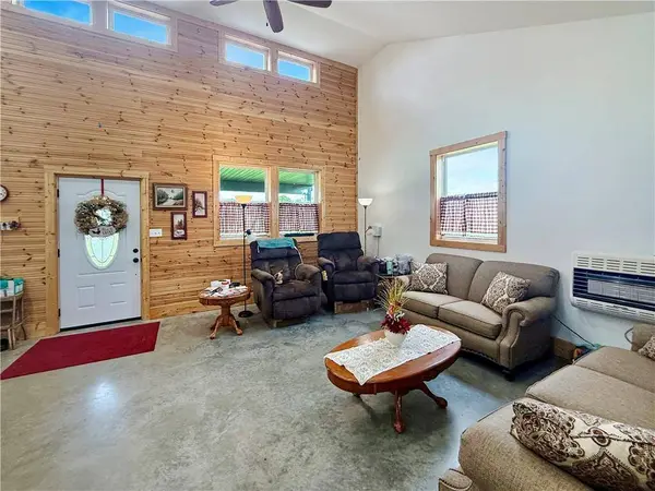 923 Park ST, Cherryvale, KS 67335