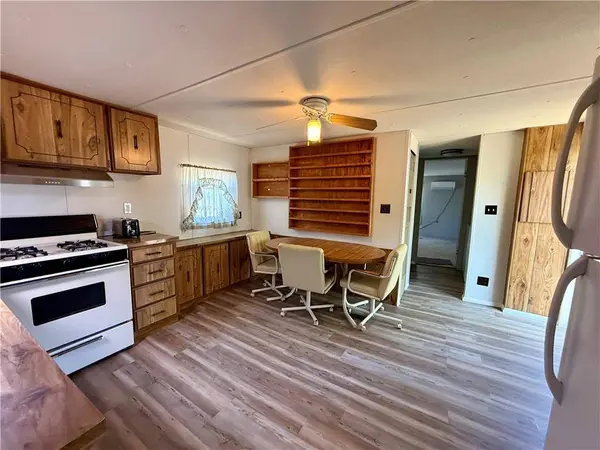 515 W 1st ST, Cherryvale, KS 67335