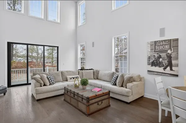 14 Briarwood, Plymouth, MA 02360-7864