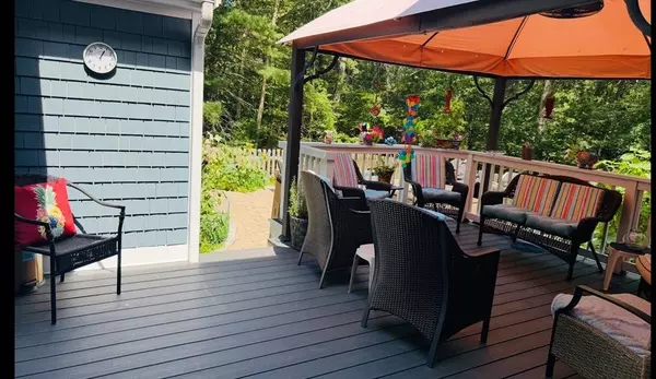 24 Bells Brook Rd, Lakeville, MA 02347