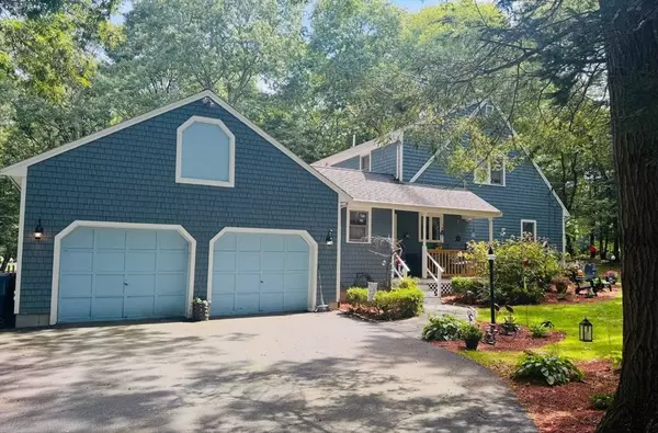 24 Bells Brook Rd, Lakeville, MA 02347