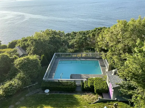 80 Bay Shore Dr, Plymouth, MA 02360