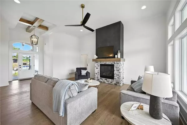 1807 Halls Creek AVE, Raymore, MO 64083