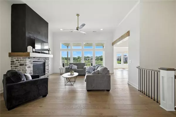 1807 Halls Creek AVE, Raymore, MO 64083