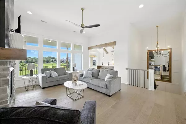 1807 Halls Creek AVE, Raymore, MO 64083