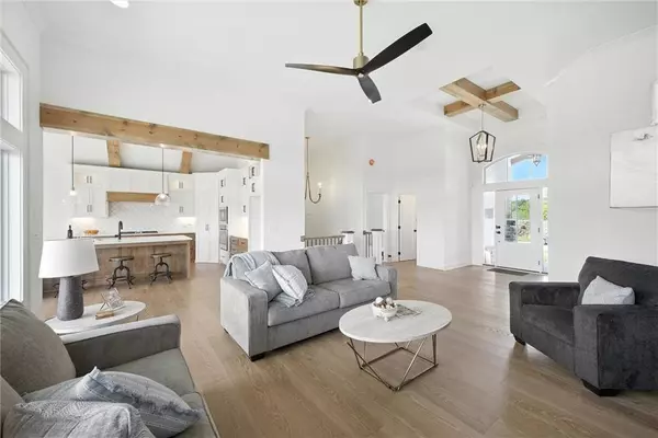 1807 Halls Creek AVE, Raymore, MO 64083