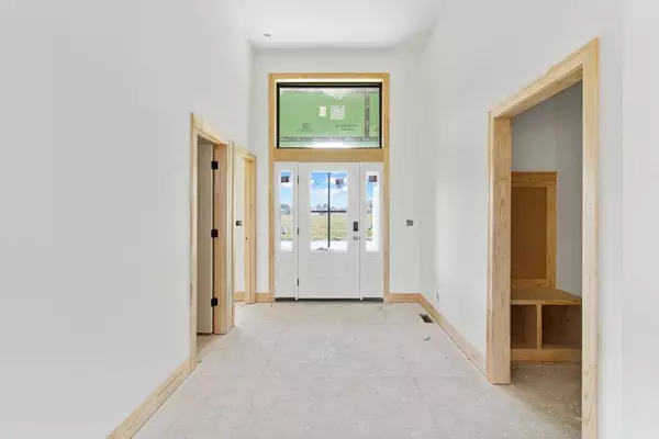 1841 Woodward CIR, Raymore, MO 64083