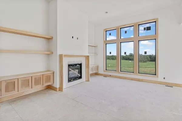 1841 Woodward CIR, Raymore, MO 64083