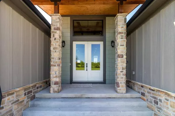 1809 Halls Creek AVE, Raymore, MO 64083