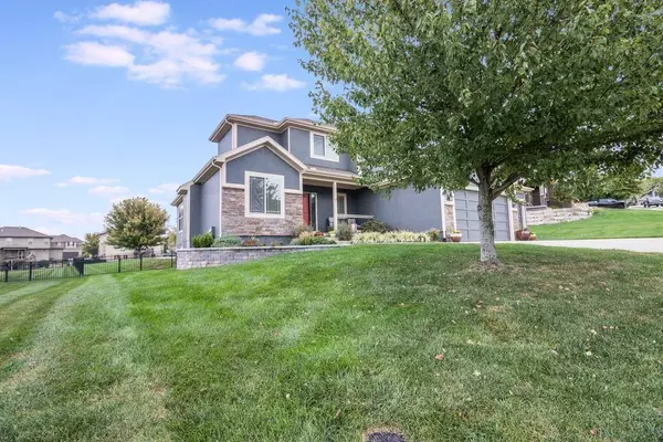 1214 High Ridge CT, Raymore, MO 64083