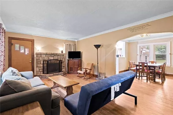 2718 Windsor AVE, Independence, MO 64052