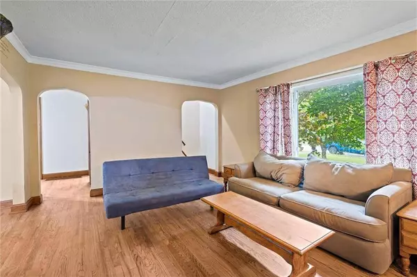 2718 Windsor AVE, Independence, MO 64052