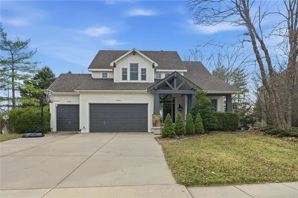 15088 Sherwood ST, Leawood, KS 66224