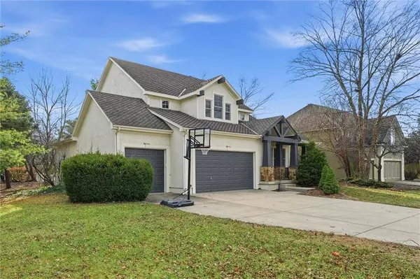 15088 Sherwood ST, Leawood, KS 66224