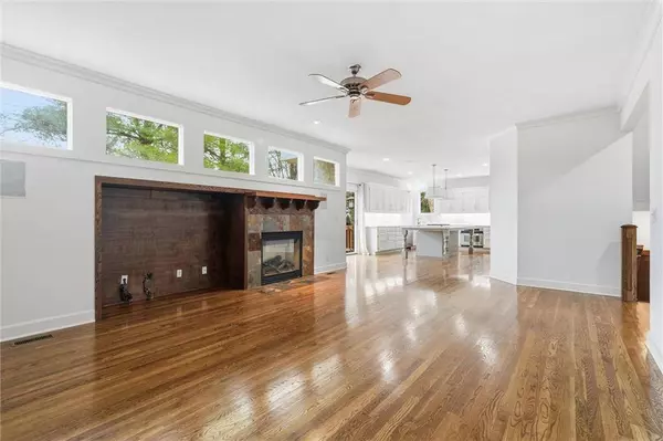 15088 Sherwood ST, Leawood, KS 66224