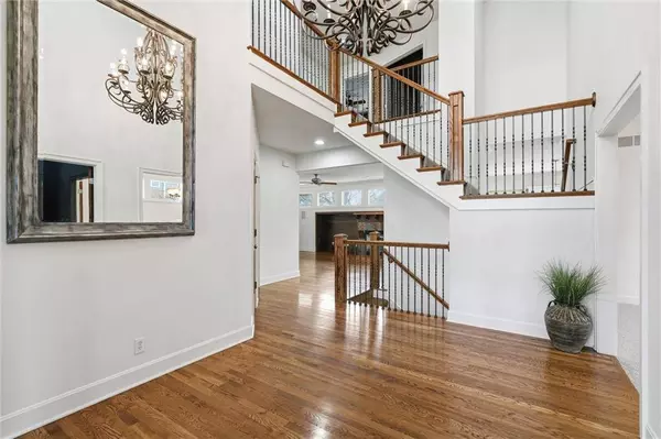 15088 Sherwood ST, Leawood, KS 66224