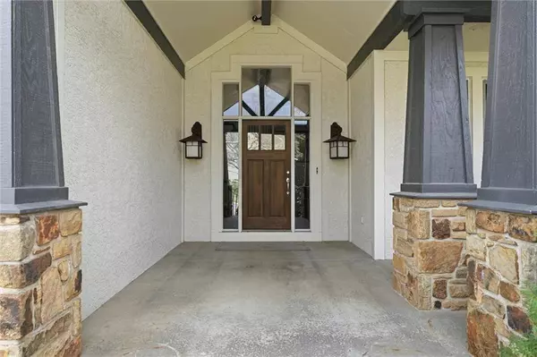 15088 Sherwood ST, Leawood, KS 66224