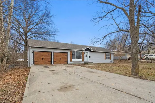 9203 E 79th ST, Raytown, MO 64133