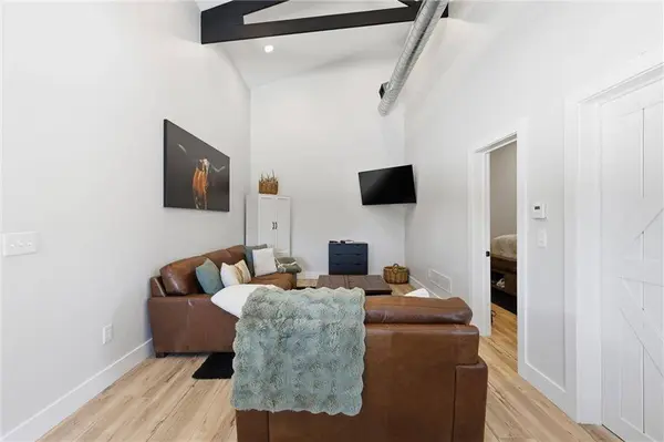 17115 E 215th ST, Peculiar, MO 64078