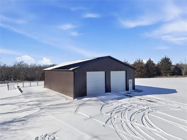 17115 E 215th ST, Peculiar, MO 64078