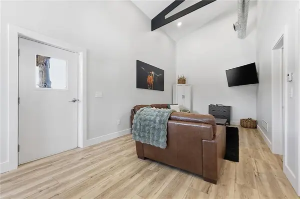 17115 E 215th ST, Peculiar, MO 64078