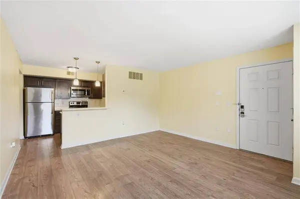 915 Washington ST #204, Kansas City, MO 64105