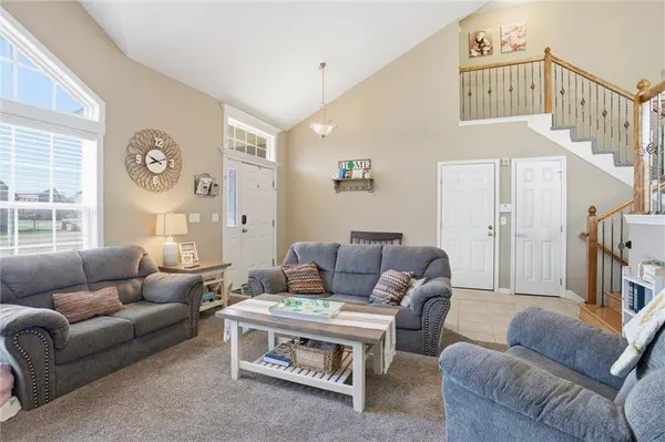 611 Chardonnay CT, Raymore, MO 64083