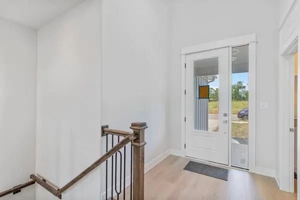 1811 Halls Creek AVE, Raymore, MO 64083