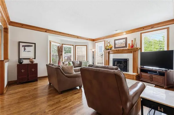 13748 S Blackfoot DR, Olathe, KS 66062