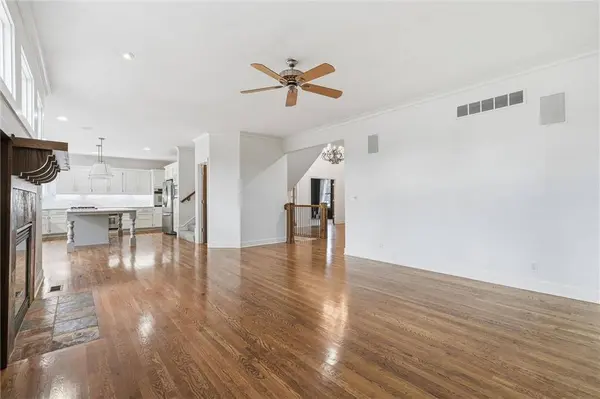 15088 Sherwood ST, Leawood, KS 66224